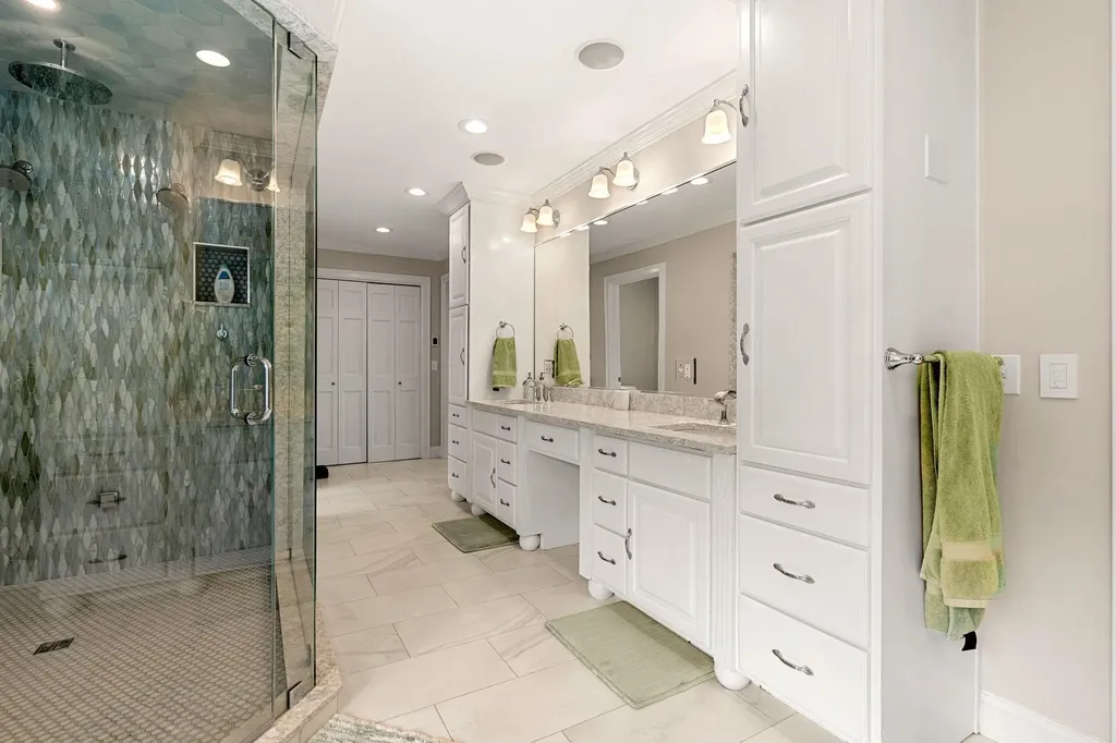 8 Palis Drive Salisbury MA 01952