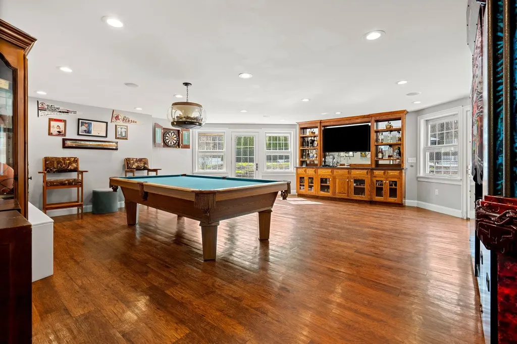 8 Palis Drive Salisbury MA 01952