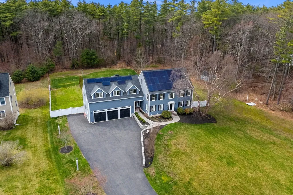 8 Palis Drive Salisbury MA 01952
