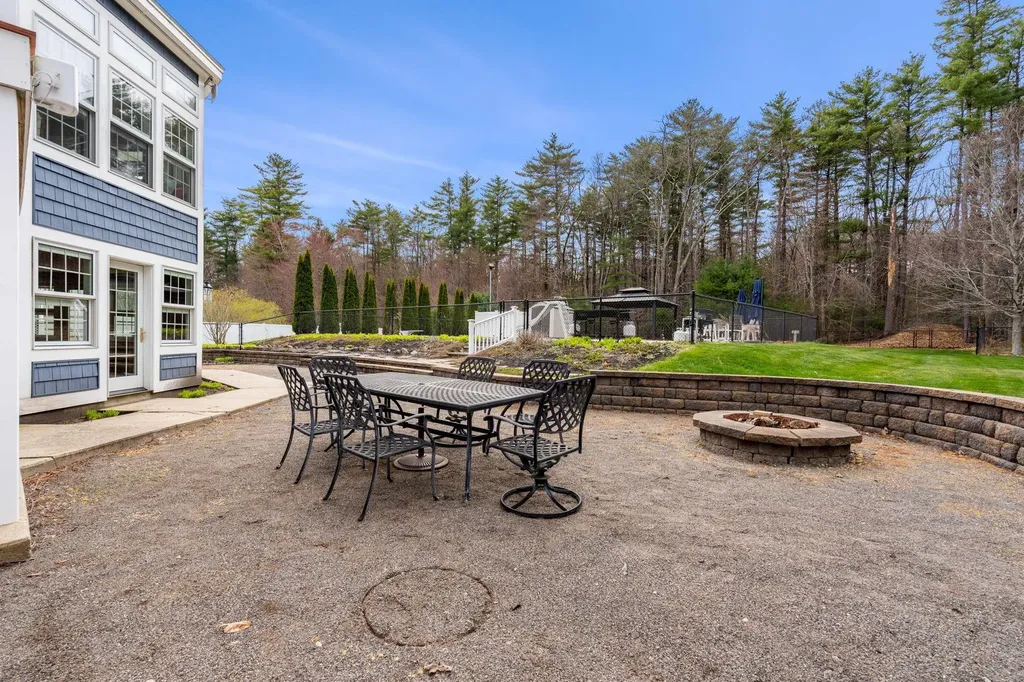 8 Palis Drive Salisbury MA 01952