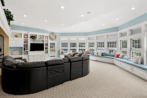 8 Palis Drive Salisbury MA 01952