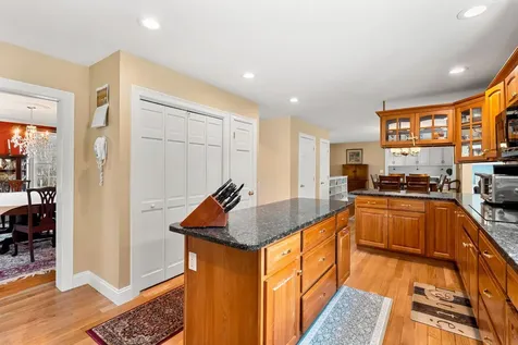 8 Palis Drive Salisbury MA 01952