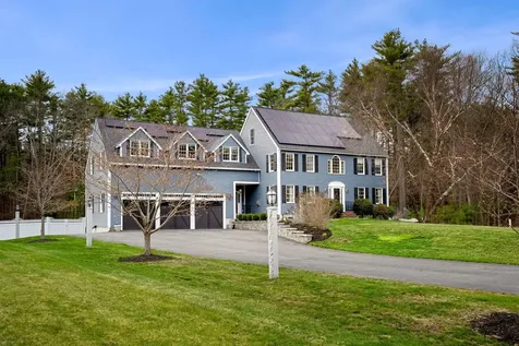 8 Palis Drive Salisbury MA 01952