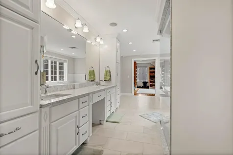 8 Palis Drive Salisbury MA 01952