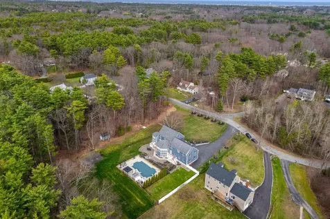 8 Palis Drive Salisbury MA 01952