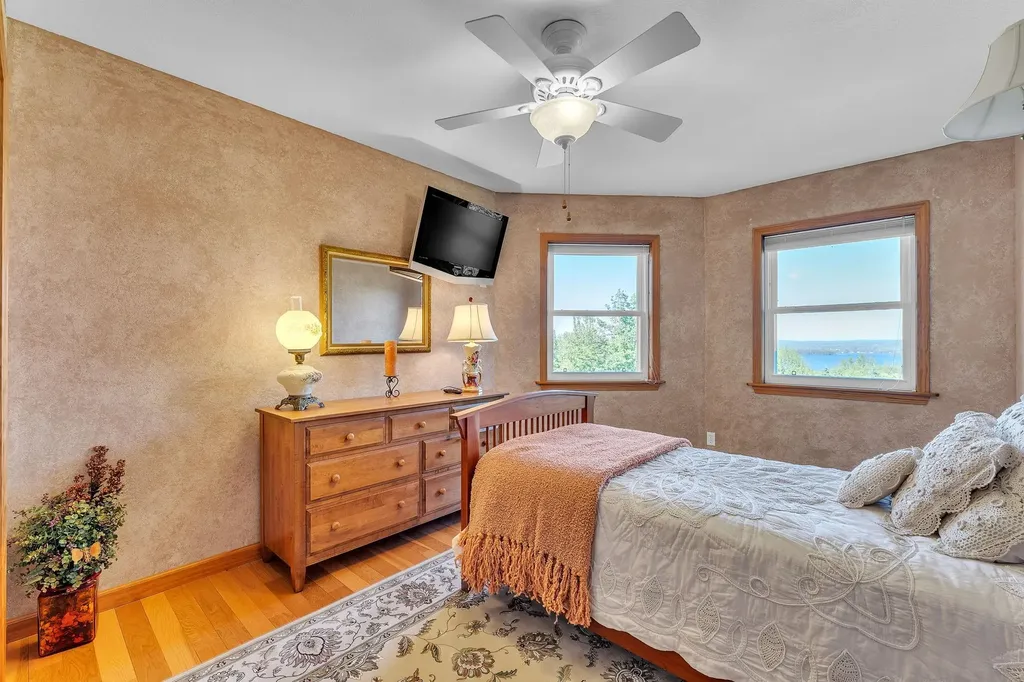 4647 Lake Road Newport Town VT 05857