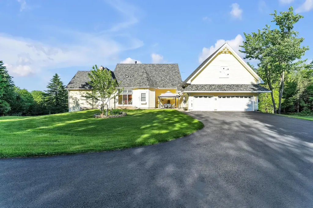 4647 Lake Road Newport Town VT 05857