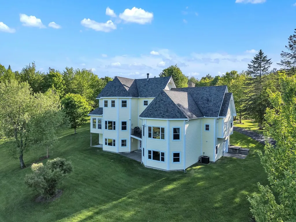 4647 Lake Road Newport Town VT 05857