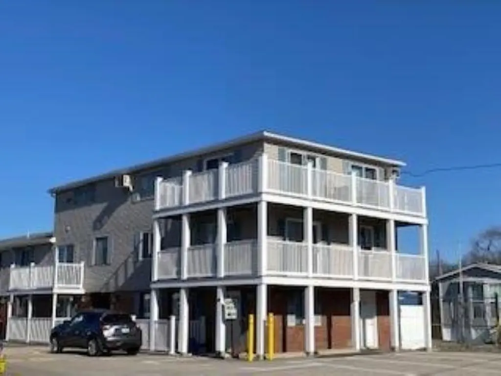 68 Kings Highway Hampton NH 03842