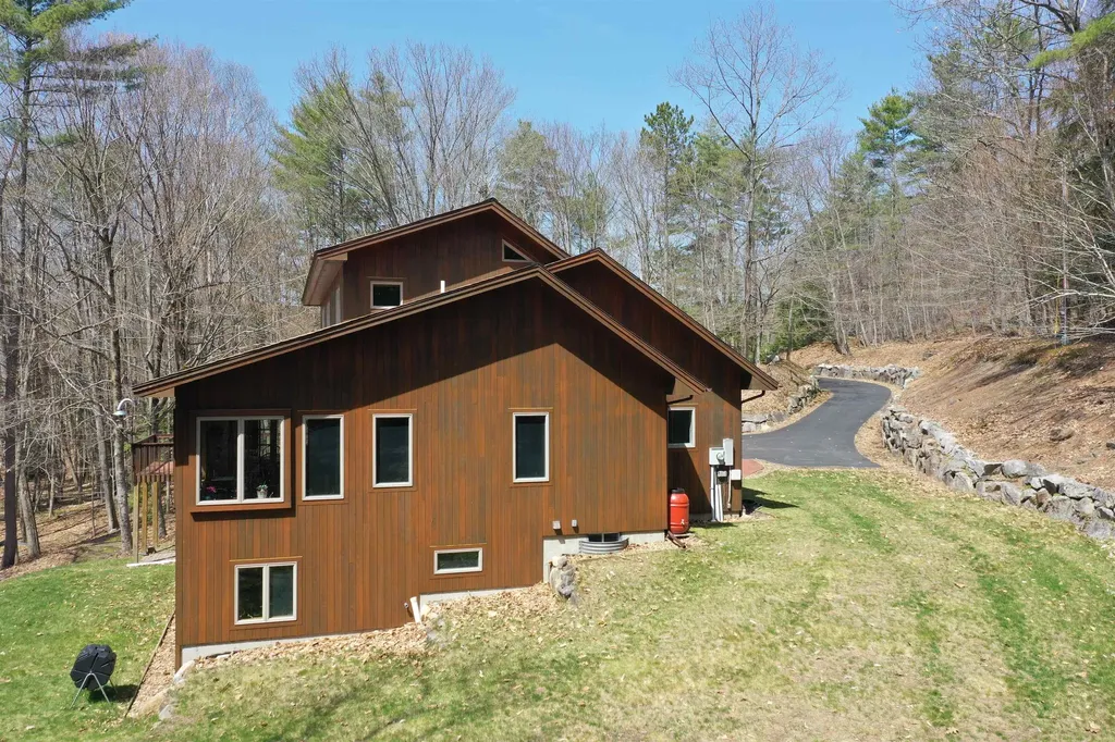 2110 Summer Street Bristol NH 03222