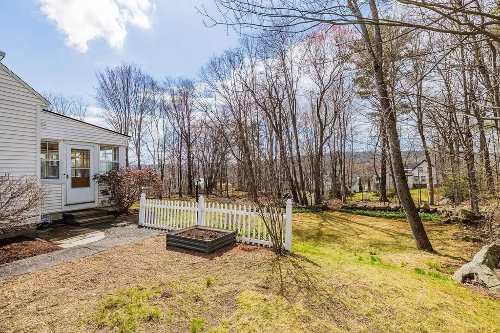 26 Hough Street Lebanon NH 03766