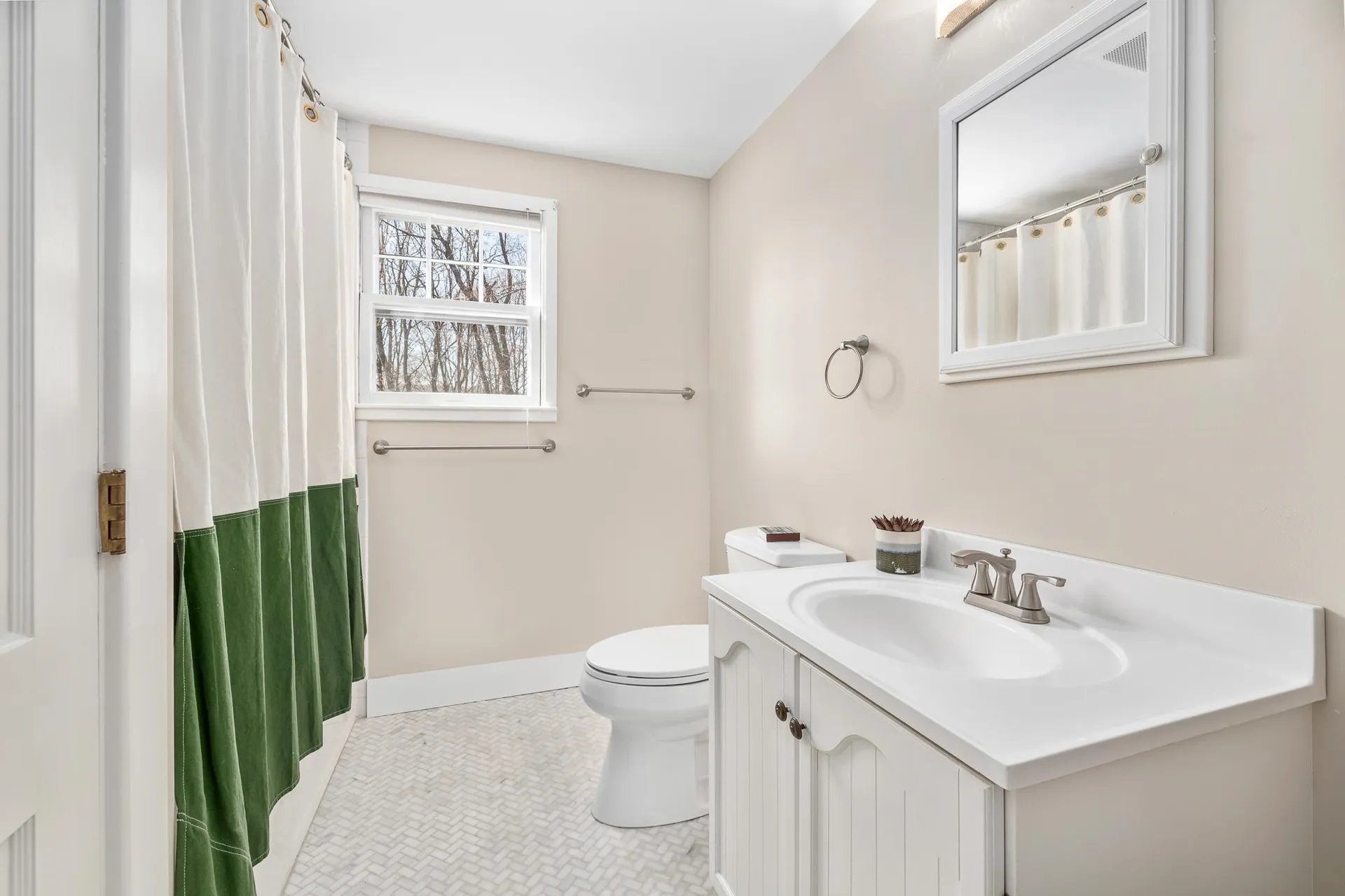 26 Hough Street Lebanon NH 03766