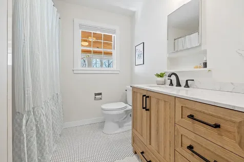 26 Hough Street Lebanon NH 03766