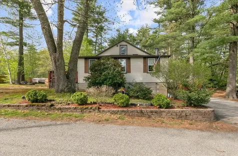 13 Second Street Kingston NH 03848