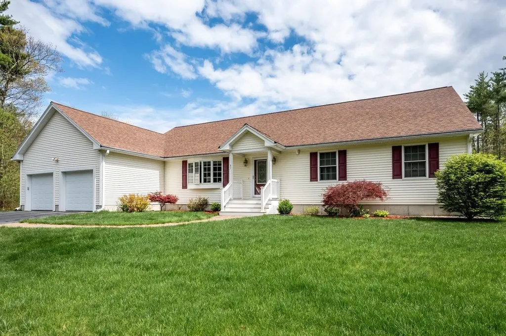 87 Tebbetts Road Rochester NH 03867