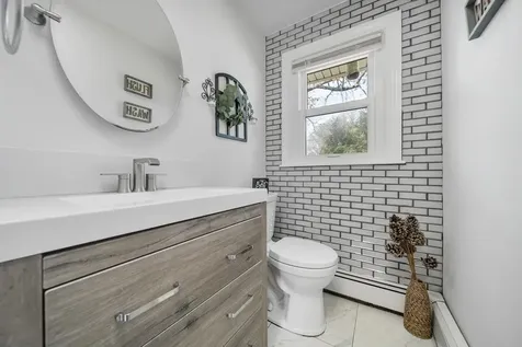 12 Franconia Drive Nashua NH 03063