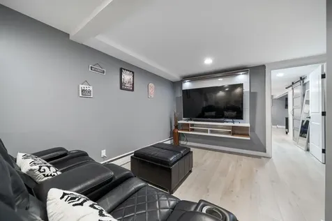 12 Franconia Drive Nashua NH 03063