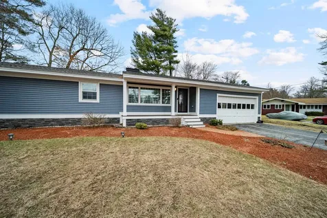 12 Franconia Drive Nashua NH 03063