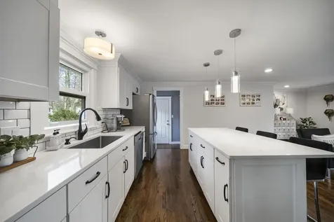 12 Franconia Drive Nashua NH 03063