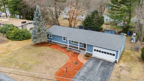12 Franconia Drive Nashua NH 03063
