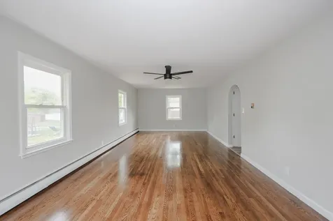 340 Maplehurst Avenue Manchester NH 03104