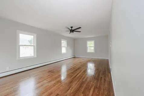 340 Maplehurst Avenue Manchester NH 03104