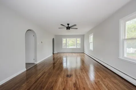 340 Maplehurst Avenue Manchester NH 03104