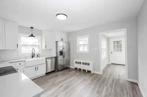 340 Maplehurst Avenue Manchester NH 03104
