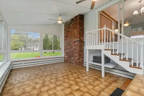 51 Whittier Street Newton NH 03858