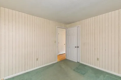 51 Whittier Street Newton NH 03858