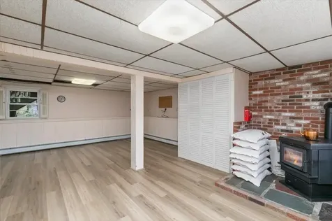 51 Whittier Street Newton NH 03858