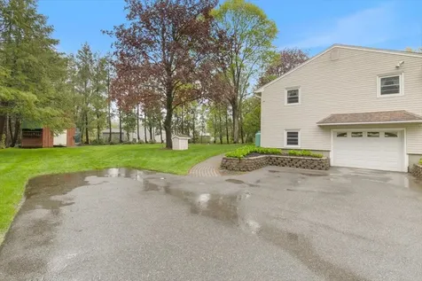 51 Whittier Street Newton NH 03858