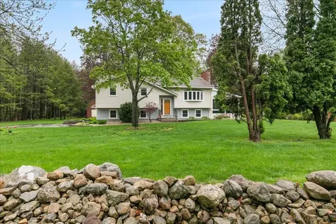 51 Whittier Street Newton NH 03858