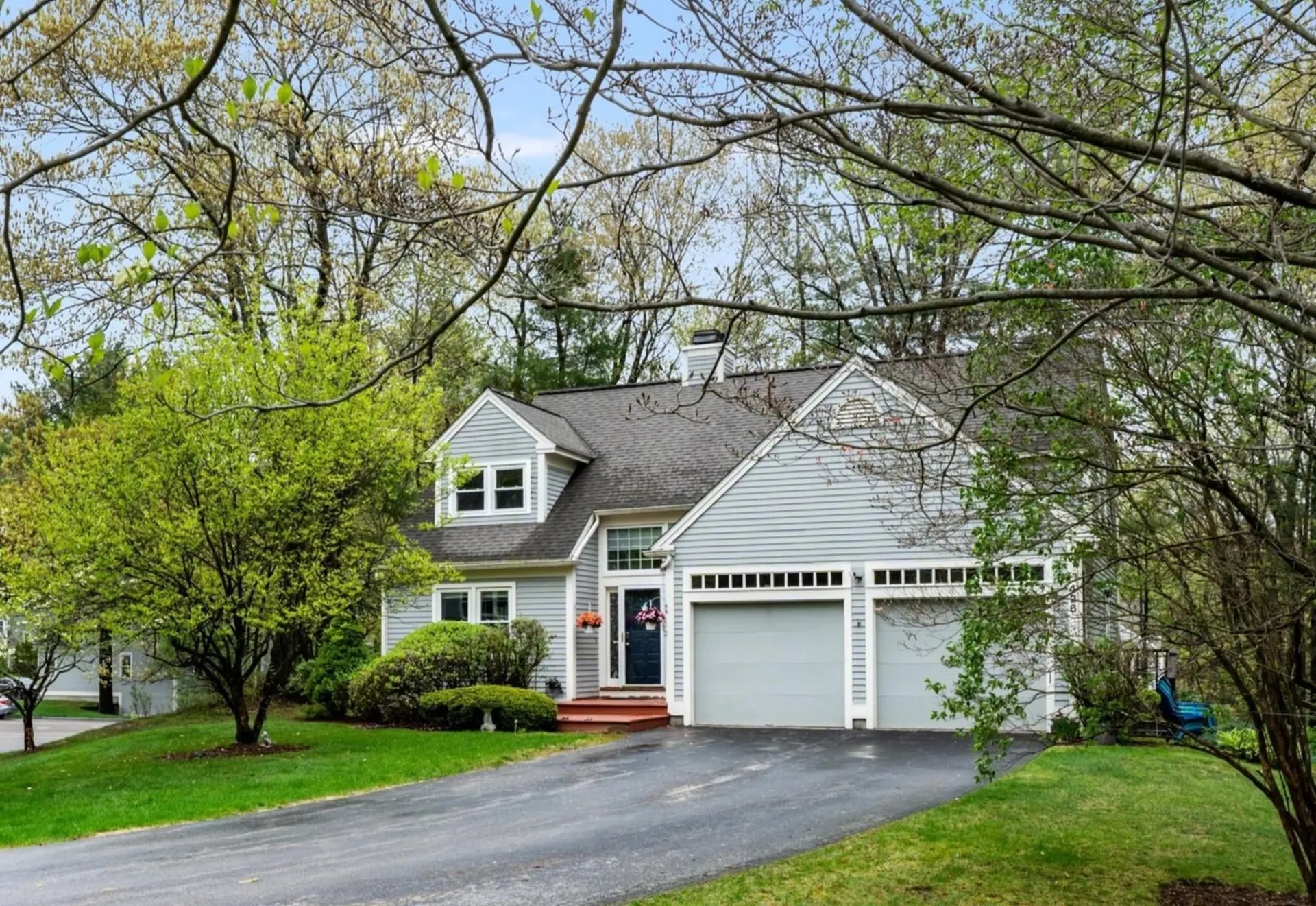 426 Elk Run Road Hudson NH 03051