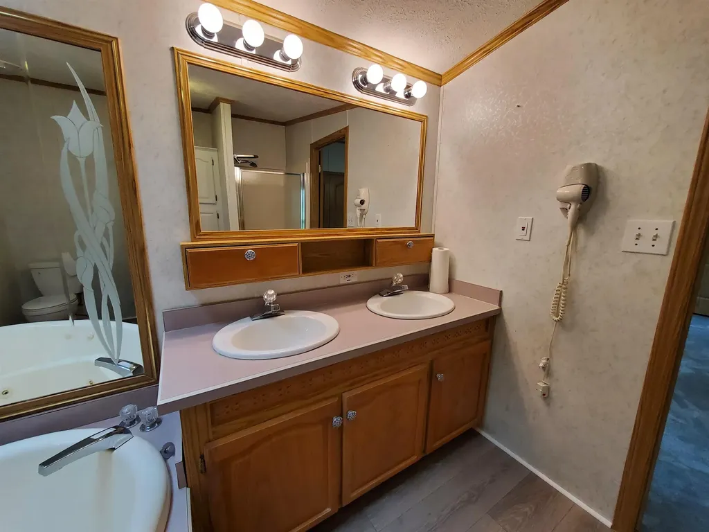 42 Serendipity Lane Canaan NH 03741