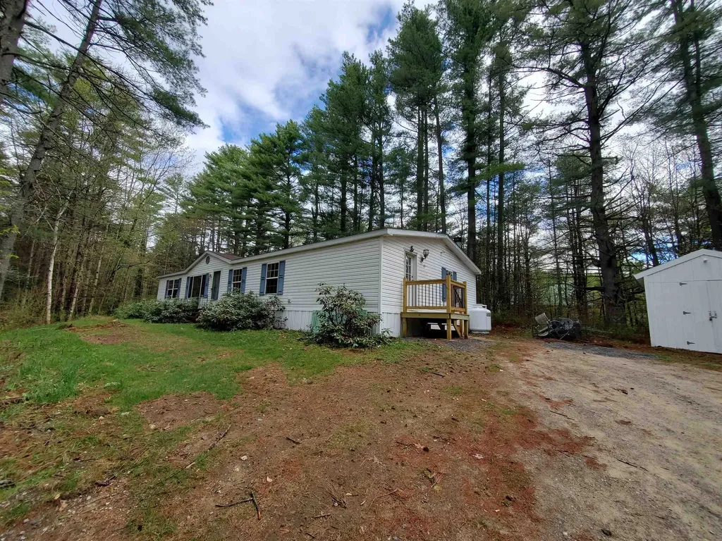 42 Serendipity Lane Canaan NH 03741