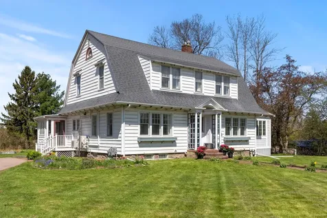 5166 Shelburne Road Shelburne VT 05482