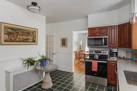 5166 Shelburne Road Shelburne VT 05482