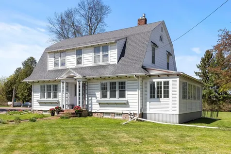 5166 Shelburne Road Shelburne VT 05482