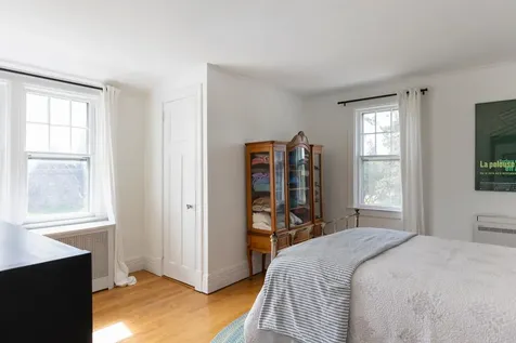5166 Shelburne Road Shelburne VT 05482