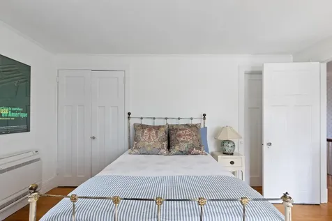 5166 Shelburne Road Shelburne VT 05482