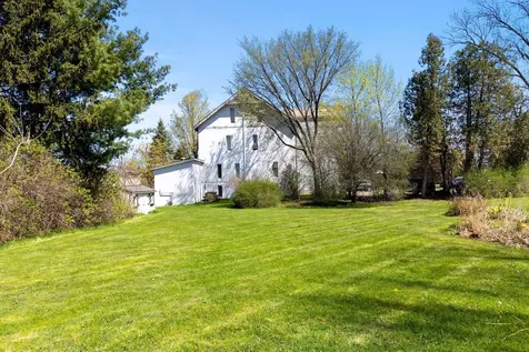 5166 Shelburne Road Shelburne VT 05482