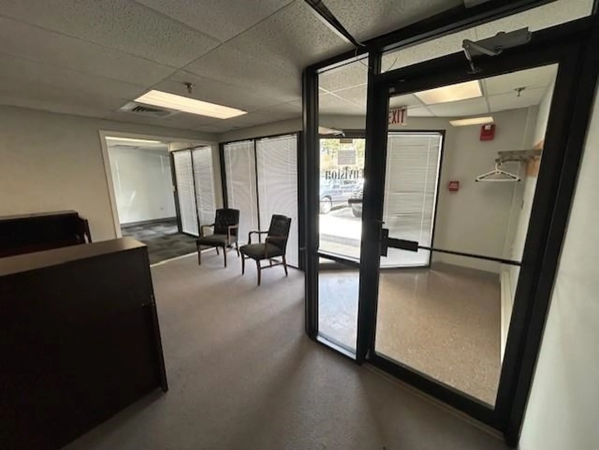 7 Perimeter Road Manchester NH 03103