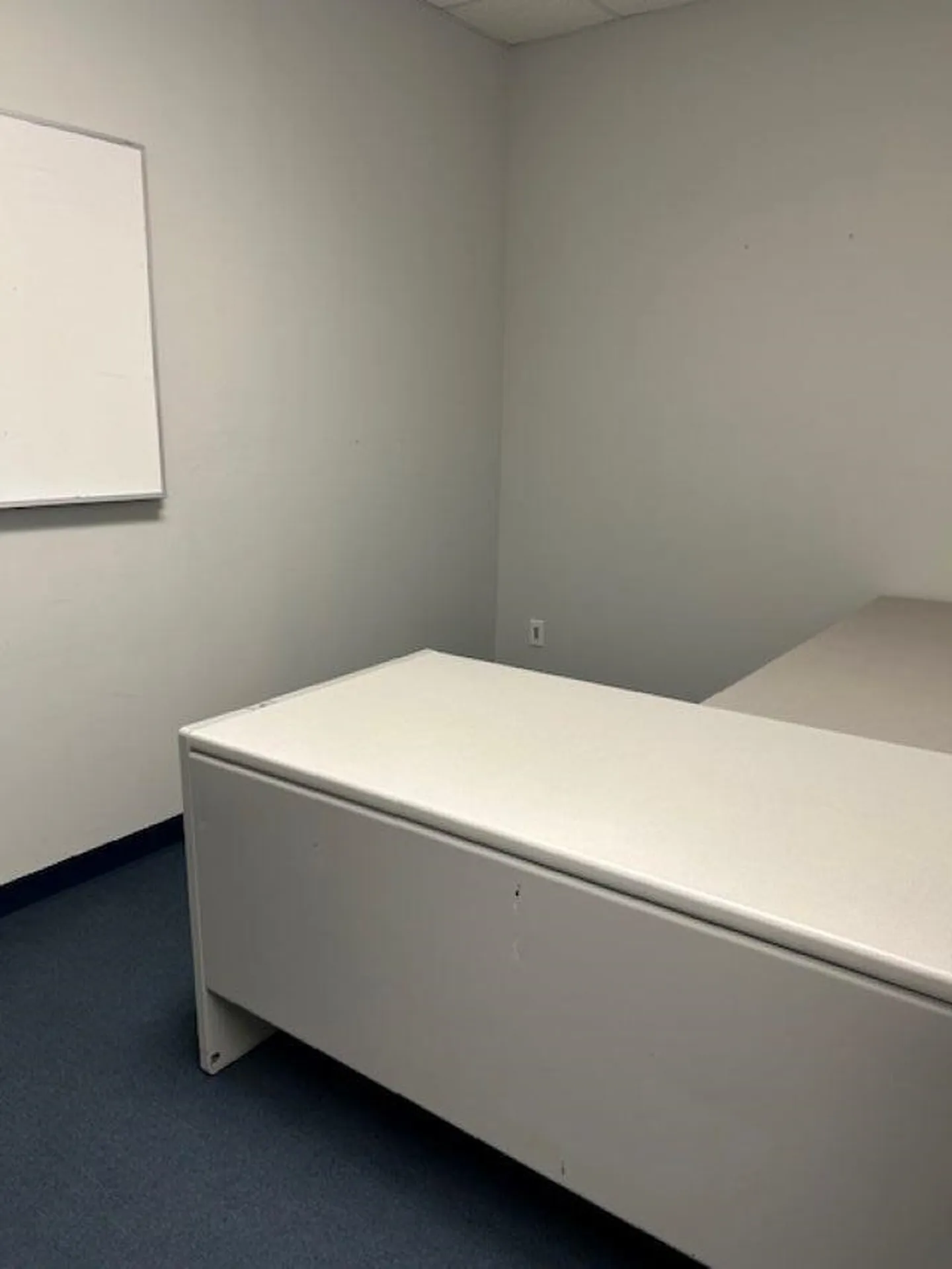 7 Perimeter Road Manchester NH 03103