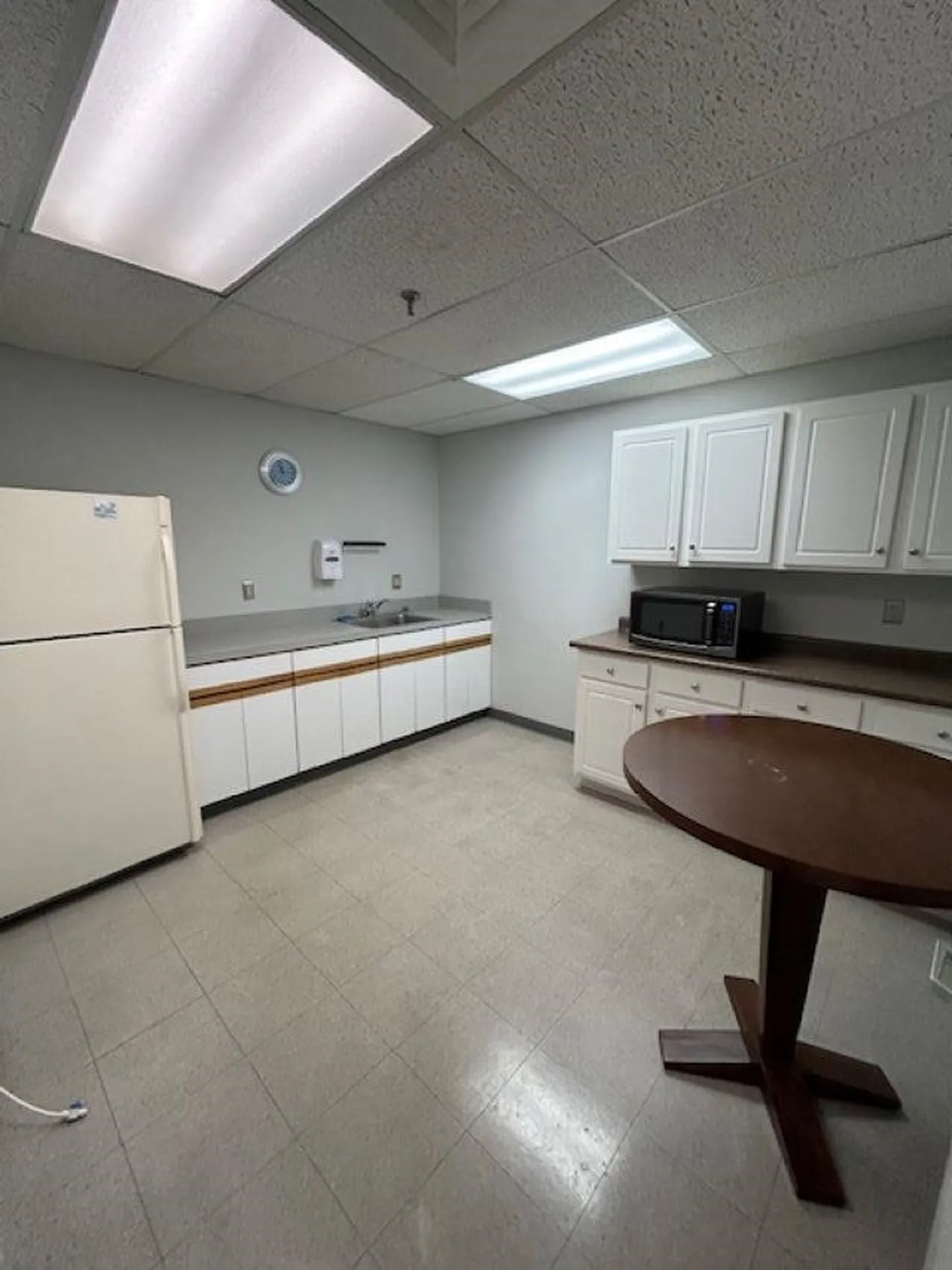 7 Perimeter Road Manchester NH 03103