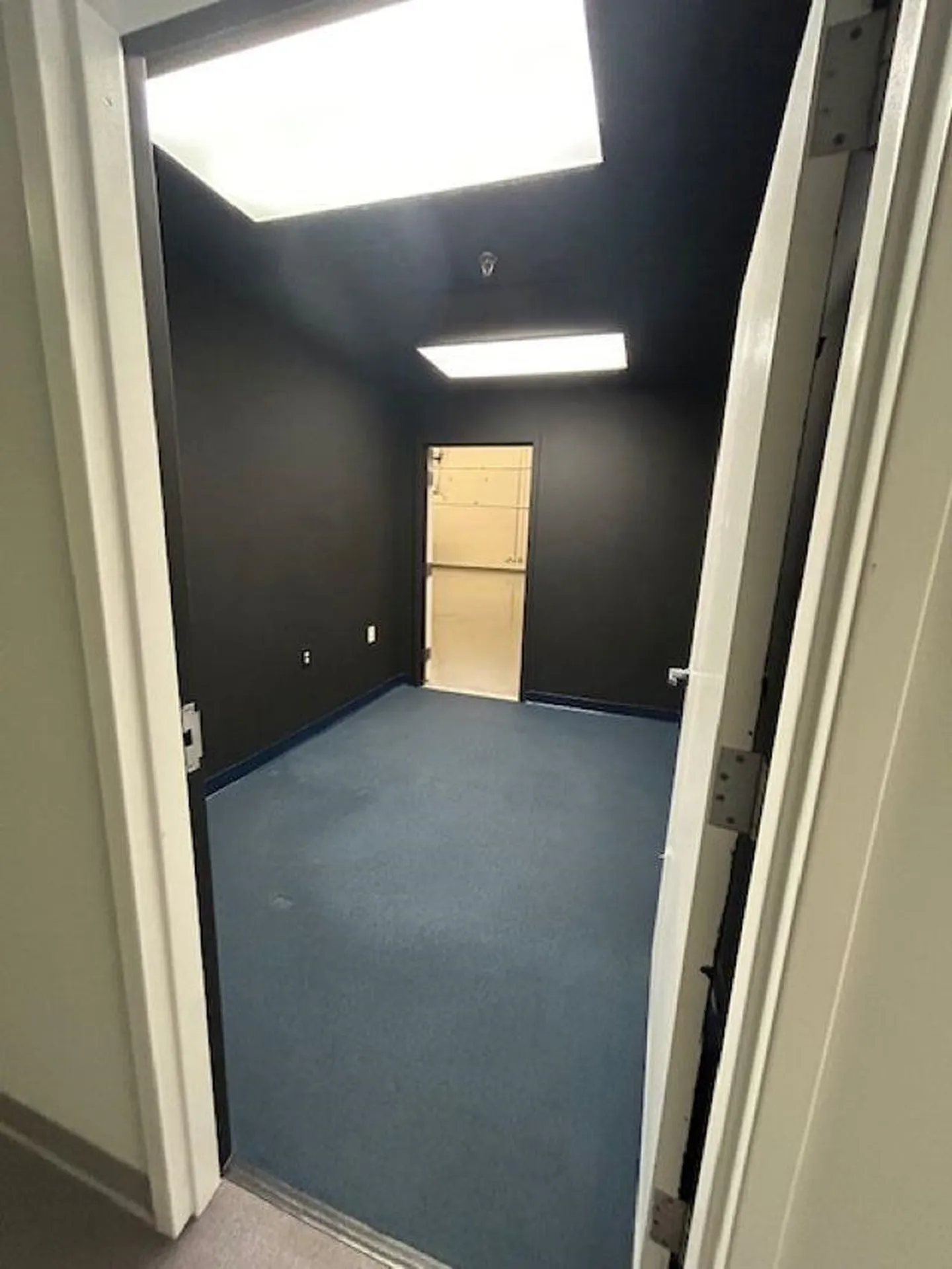 7 Perimeter Road Manchester NH 03103