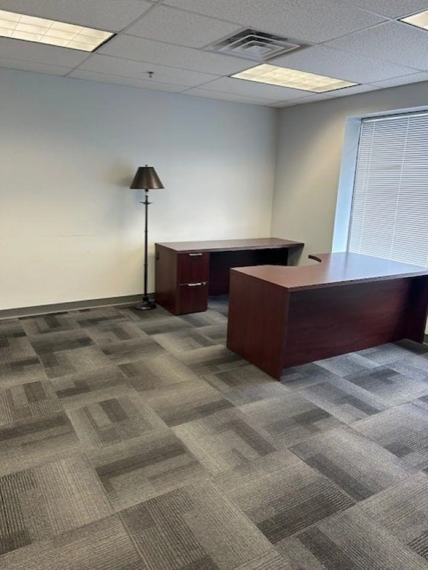 7 Perimeter Road Manchester NH 03103