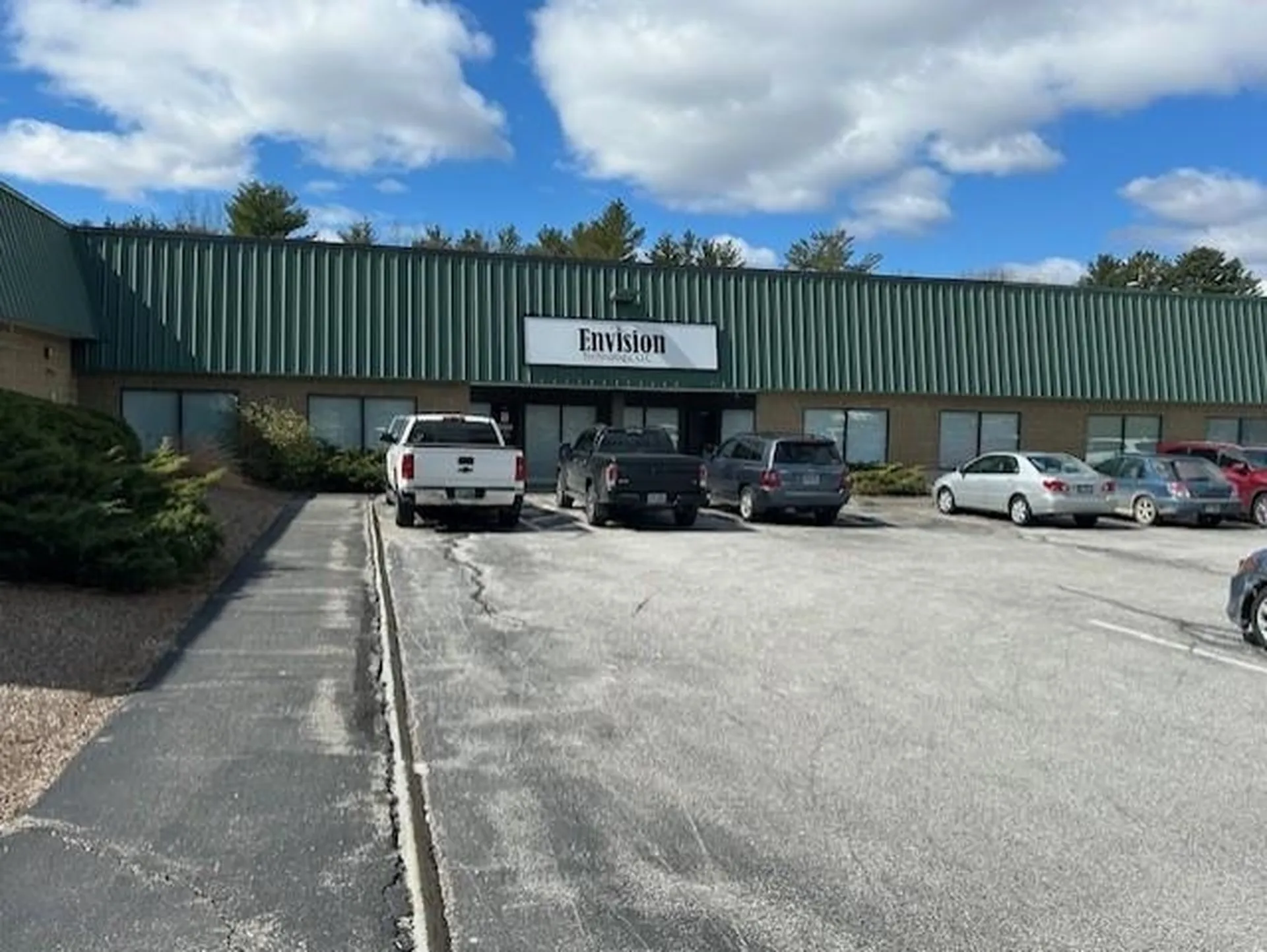 7 Perimeter Road Manchester NH 03103