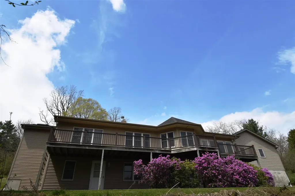 909 East Street New Haven VT 05472