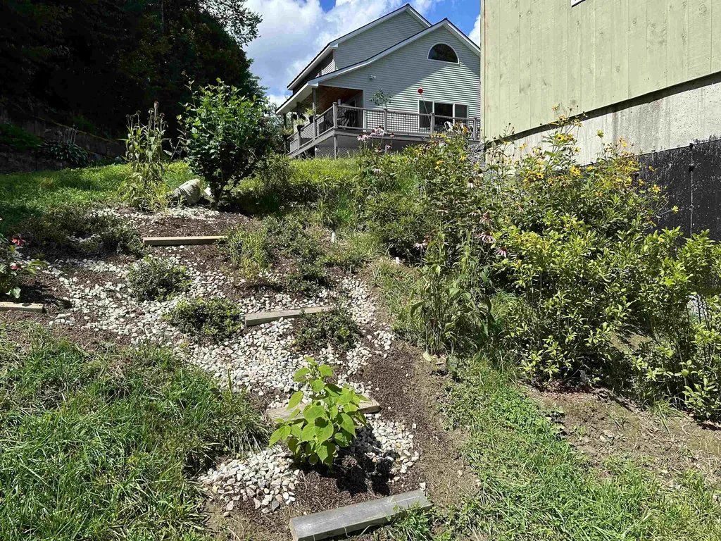 336 Locust Street Hartford VT 05088